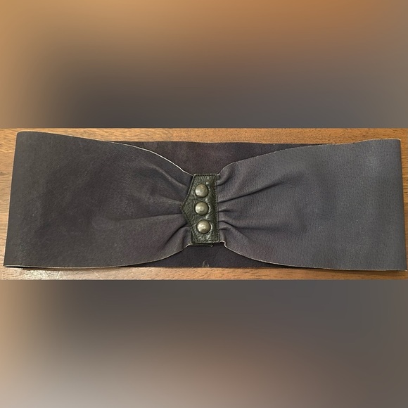 Vintage Marco Aurelio Navy Blue Leather Waist Snap Belt Size Small - Picture 1 of 2